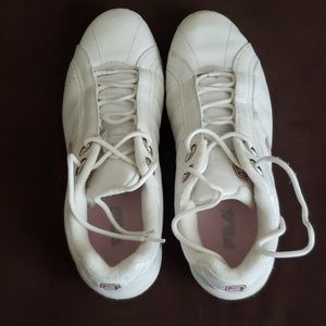 Ladies size 7.5 Fila leather  sneakers
